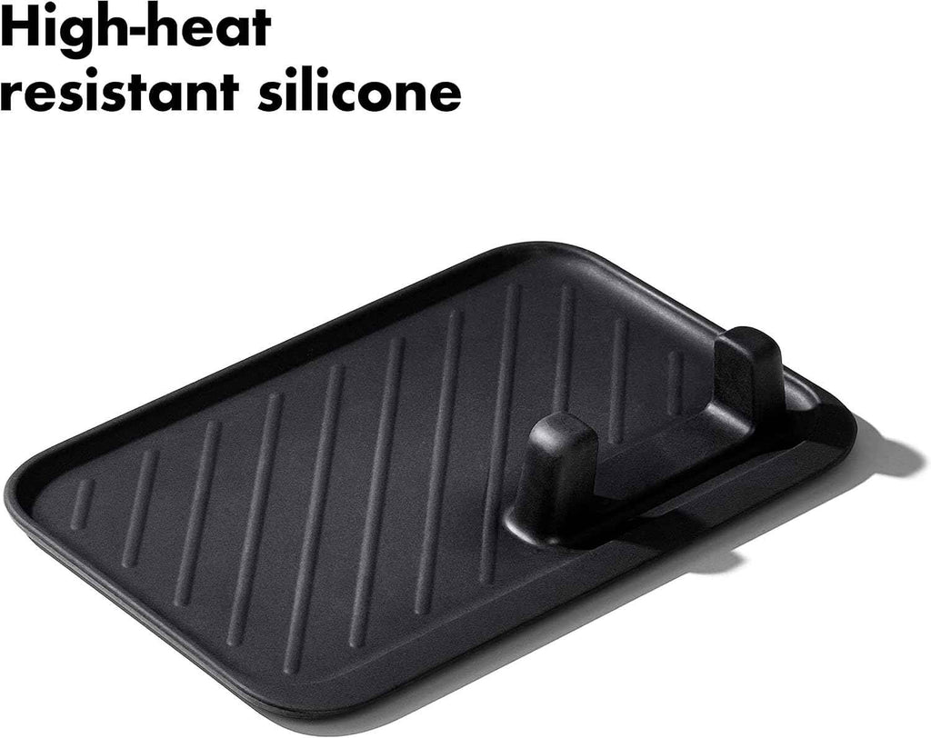 OXO Outdoor 3 Piece Grilling Tool Set | Set Includes Stainless Steel Turner, Scalloped Tongs and Tool Rest, Ideal for Grilling and BBQ
