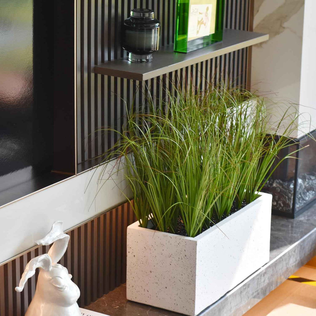 VANTREE 8PCS Fake Tall Grass Plant，UV Resistant Artificial Greenery Stems | Lifelike Artificial Onion Grass,Faux Shrubs Plants for Indoor Outdoor Patio Pots,Porch,Garden Beds,Window Boxes Vase Decor