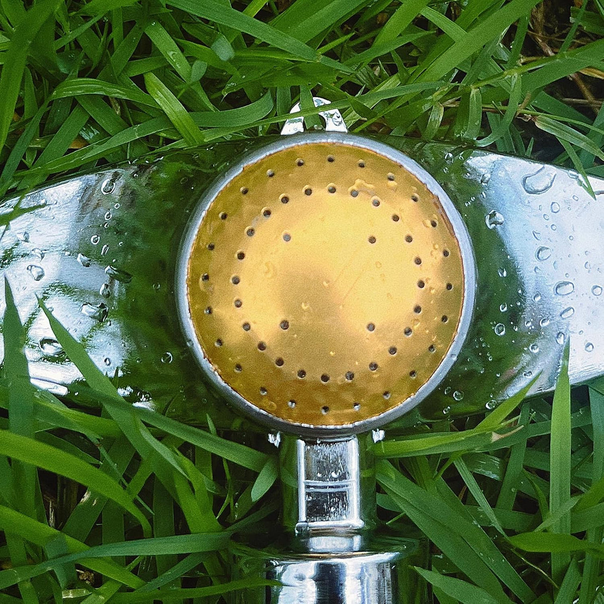 360 Degree Metal Spot Sprinkler,Small Sprinkler Garden for Small Areas | Lawn Sprinklers for Yard Circle Pattern with Gentle Water Flow Garden Watering (1, Yellow)