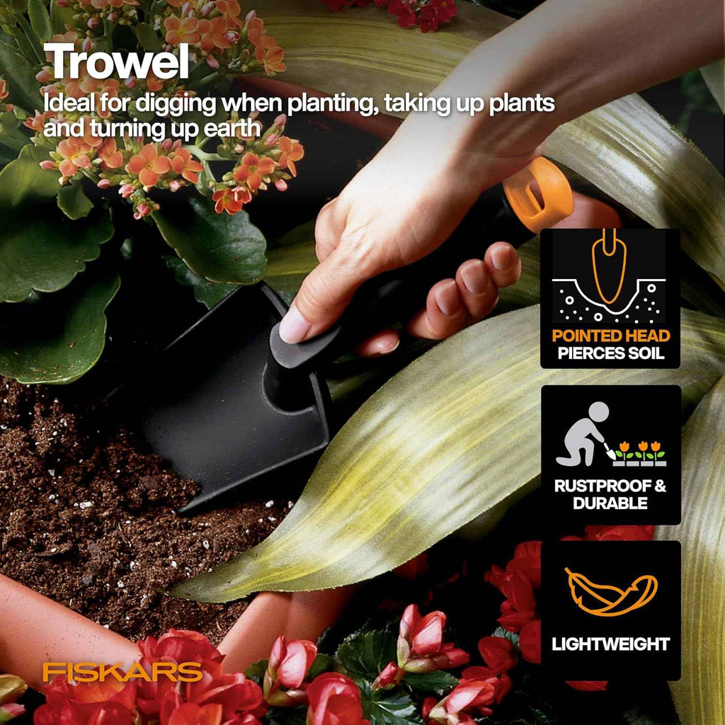 Fiskars FiberComp Hand Trowel, Gardening Hand Tool for Yard & Lawn Care | For Digging & Turning Soil, Lightweight & Rustproof Fiber Composite, Hang Hole for Storage, Gardening Hand Tools